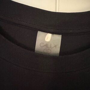 CALIA by Carrie Underwood Black Short Sleeve Tee